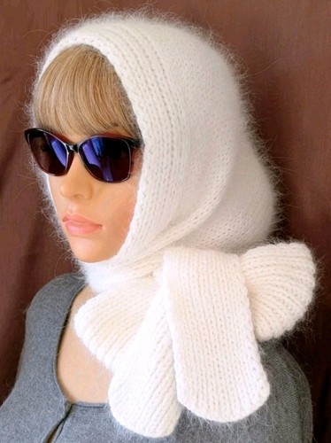 Sciarpa con cappuccio angora